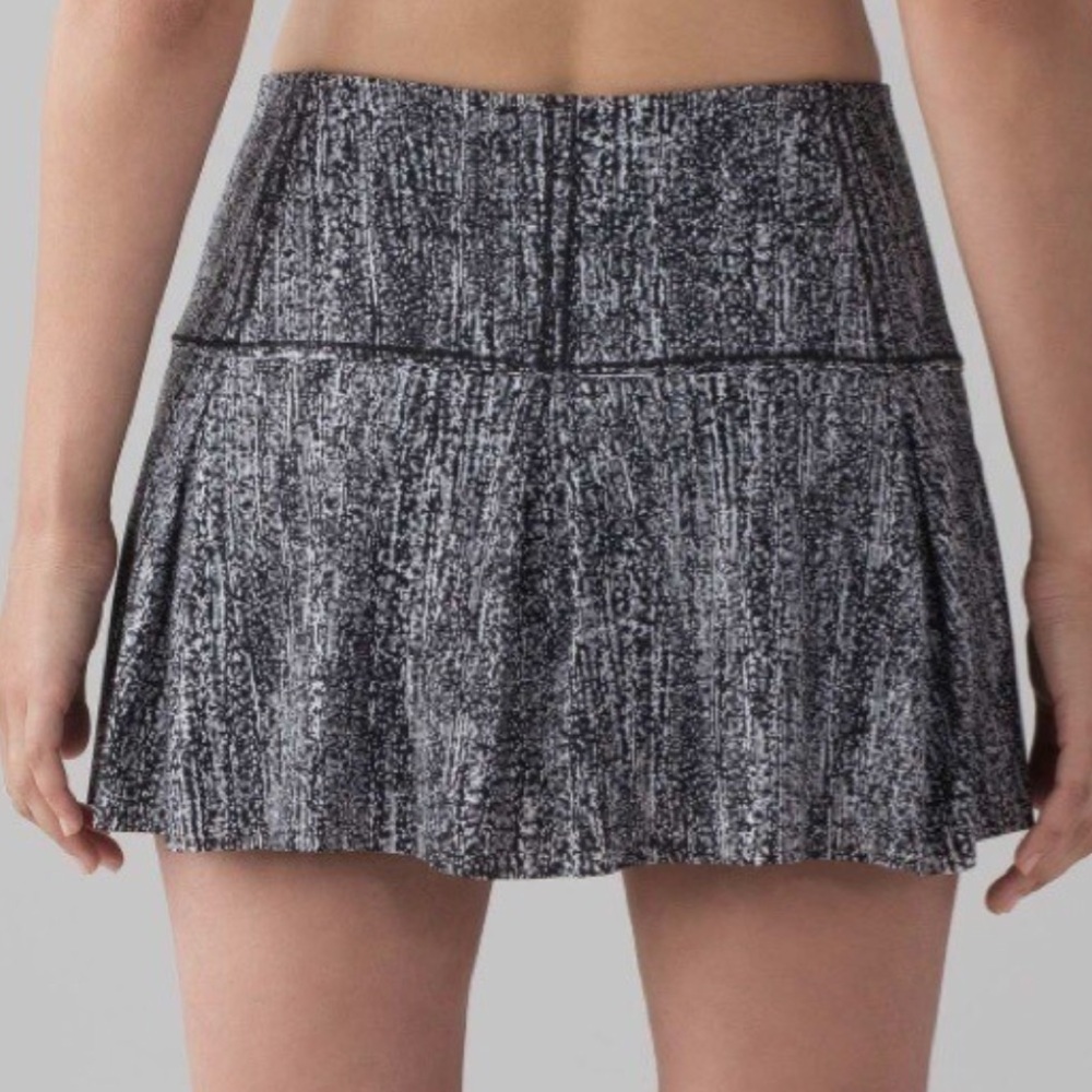 Lululemon Lost in Pace Skort Air Time Skirt Size 4 - Picture 2 of 8